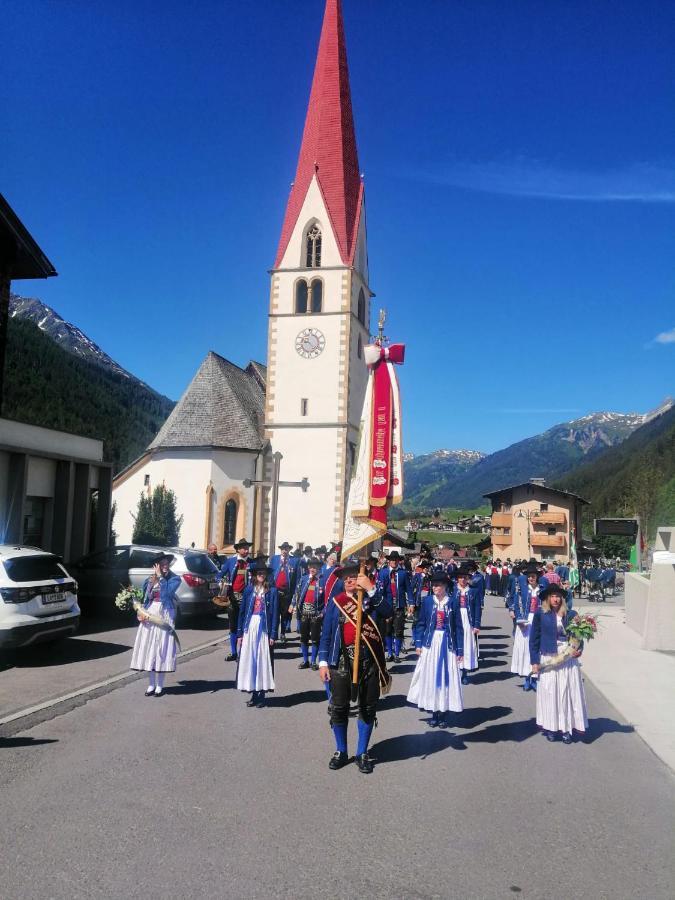 Burgerhof Villa Pettneu am Arlberg Bagian luar foto