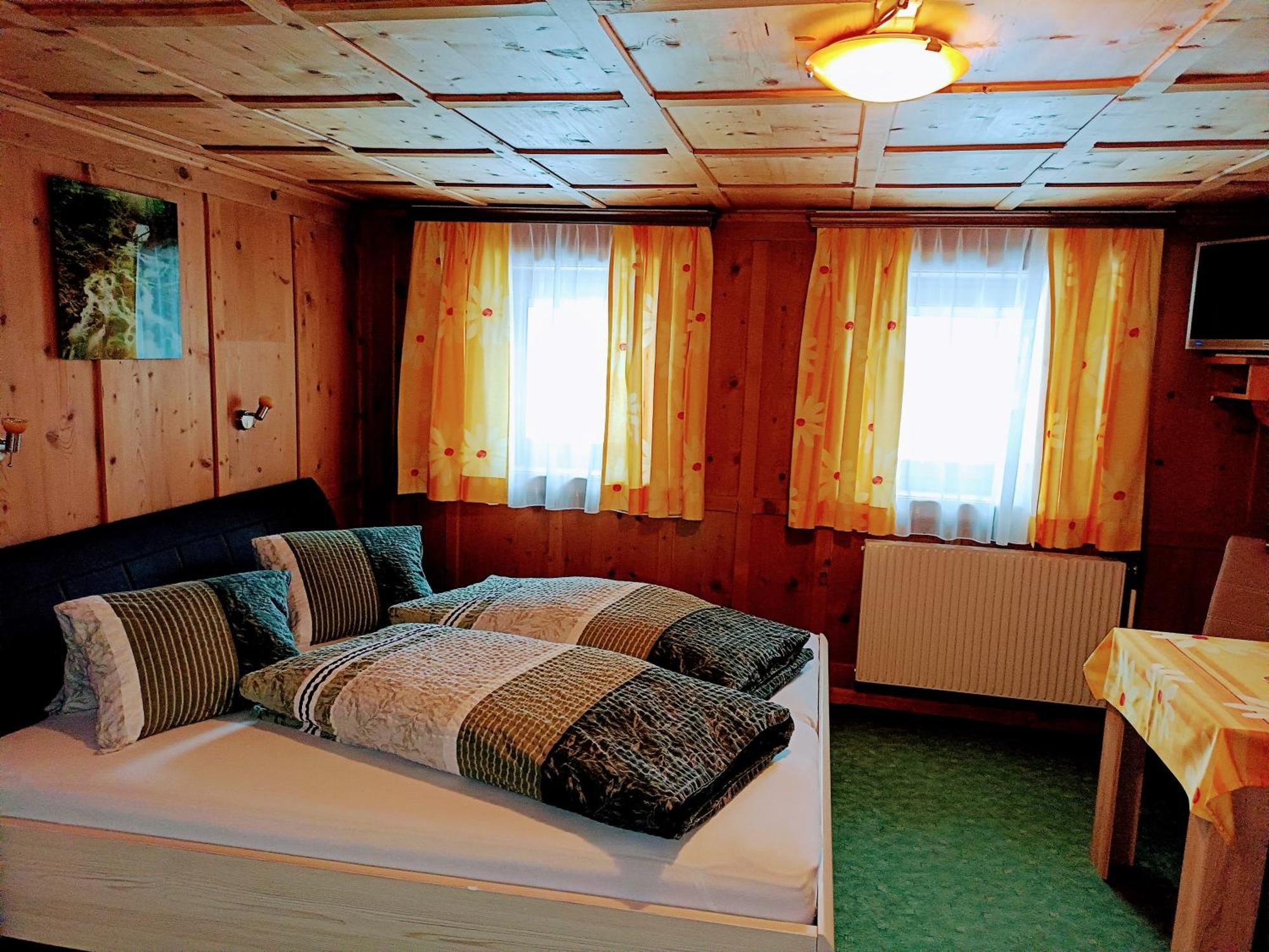 Burgerhof Villa Pettneu am Arlberg Bagian luar foto